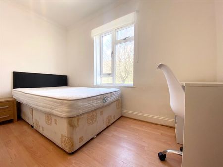 5 bedroom semi-detached house to rent - Photo 5