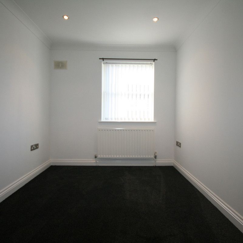 Holborn Close, Holyhead, LL65 - Photo 1