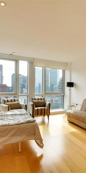 Studio to rent - Photo 1