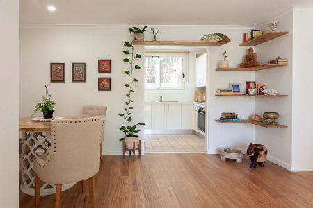 Furnished Quiet & Stylish Apartment in Prime Location - Photo 5