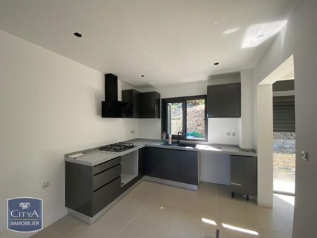 Location Maison 4 pièces 90m² BOIS DE NEFLES ST PAUL 97411 - Photo 3