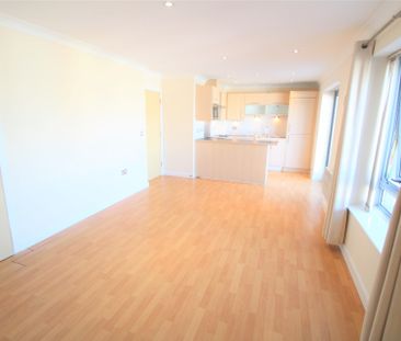 Quayside Drive, Colchester - Photo 3