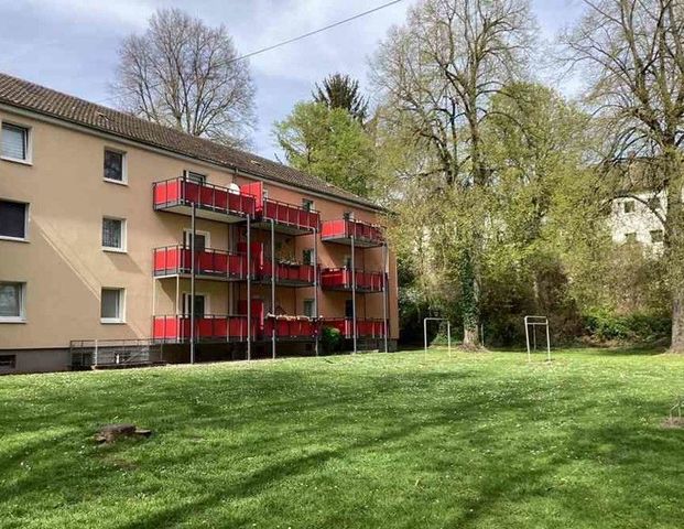 Sanierte 2-Zimmer-Wohnung mit Balkon - Foto 1