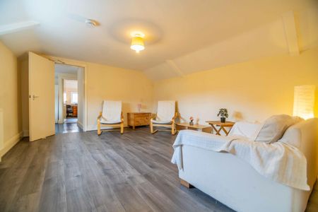 Flat 4, 24 Barbican Road - Photo 2