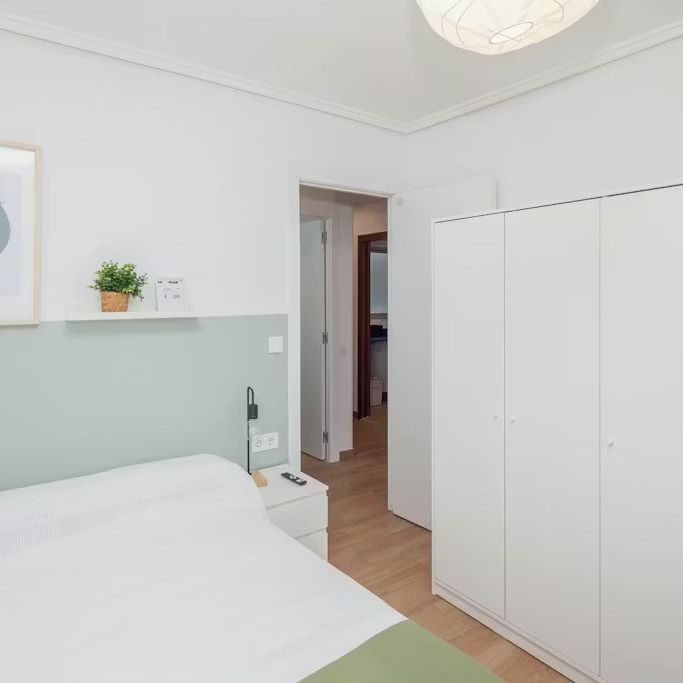 Calle Pedro Maza, Valencia, Valencian Community 46011 - Photo 1