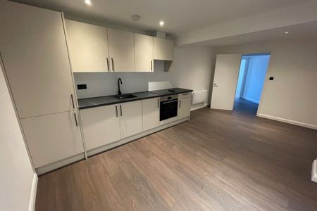 High Street - Photo 5