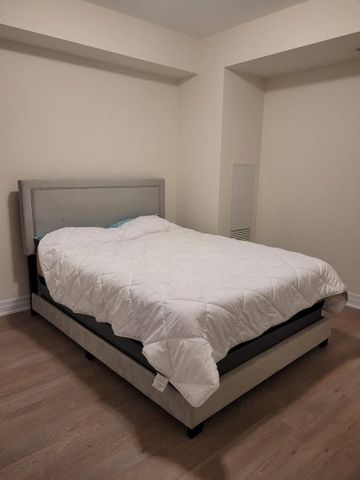 For Lease - 9085 Jane Street Unit# 421, Vaughan, Ontario - Photo 4