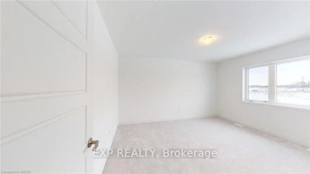 Condo Townhouse For Lease | X8411416 - Photo 4