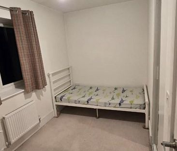 4 bedroom detached house to rent - Photo 6