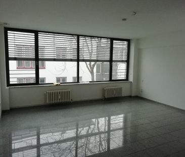 /// TOP Lage nähe Königsplatz - 1 Zimmer Wohnung mit Einbauküche /// - Foto 1