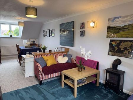 2 bedroom flat to rent - Photo 2