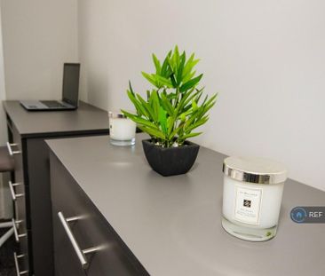 1 bedroom in a house share to rent - Photo 5