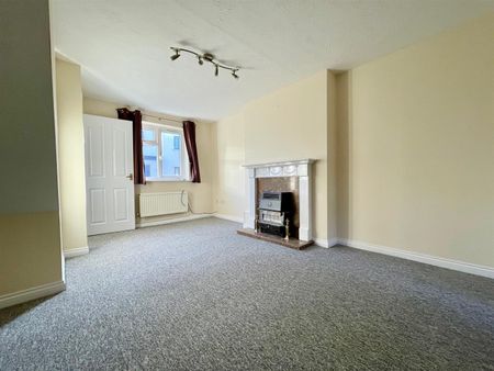 2 Bed House - Photo 4