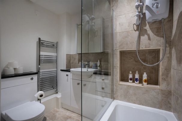 2 Bed, House - Photo 1