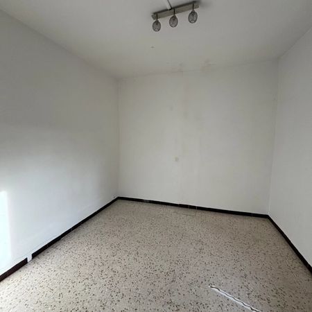 Location Appartement 2 pièces 35m² NIMES 30000 - Photo 3