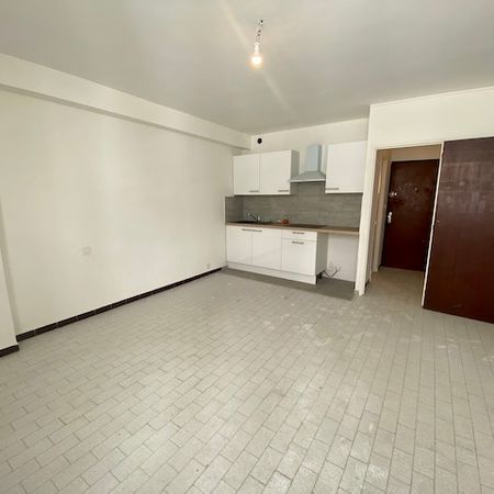 Location Appartement 1 pièce 26m² - Photo 3