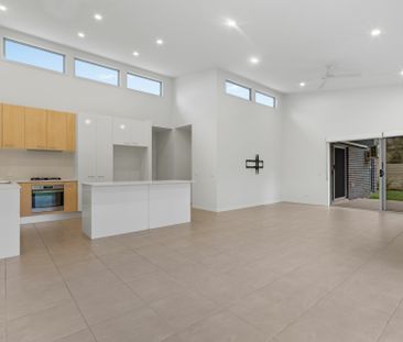 4 Bedroom Home with 3 Living Area's - Photo 2