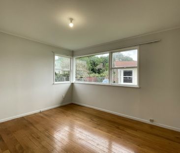 3 BEDROOM - BRAND BATHROOM - LARGE SHED - Photo 1