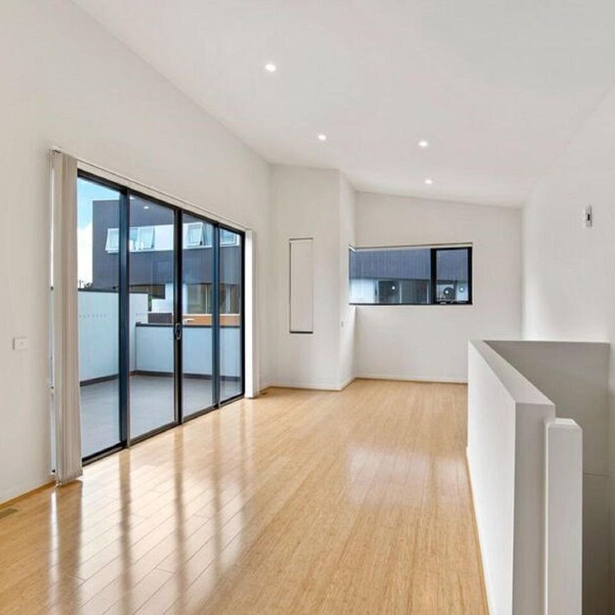 MODERN AND LOW MAINTENANCE LIVING - Photo 1