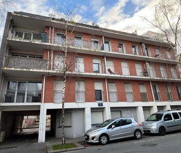 A LOUER - Nantes Ile de Nantes Studio 26 m2 - parking extérieur privé - Photo 2