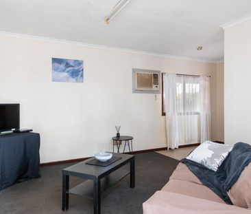 Neat & Tidy 2-Bedroom Home on a Spacious Block! - Photo 1