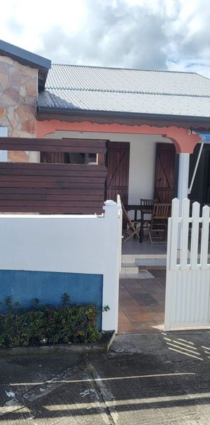 Jolie maison à louer sur Petit Canal - Photo 1