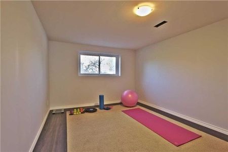 For Lease - 208 Pine Cove Road, Burlington, Ontario - Photo 2