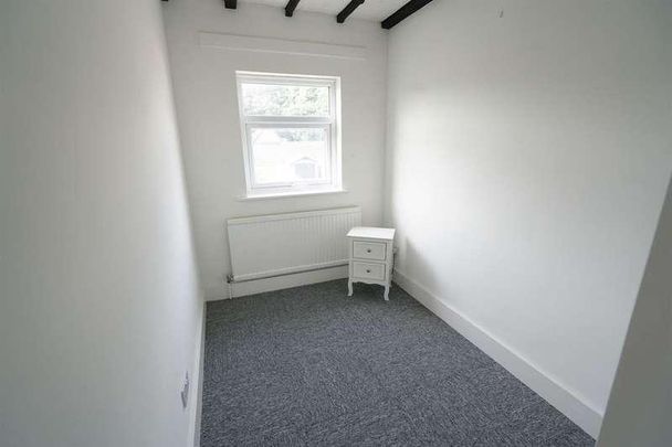 Lawns Place, Dock Road, Grays, RM17 - Photo 1