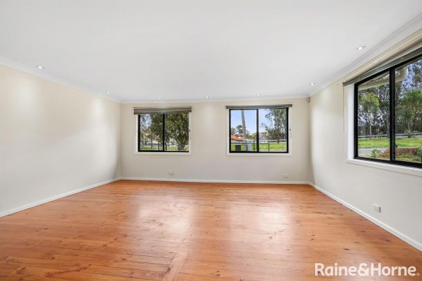 Tidy Family Home! - Photo 1