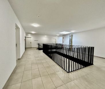 AKTION - Ein Monat Mietfrei -3 Zimmer DG Wohnung mit 42m² Dachterra... - Foto 3