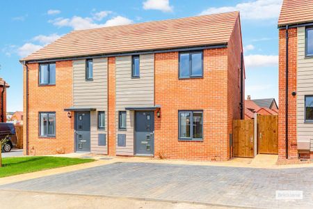 3 bedroom semi-detached house to rent - Photo 4