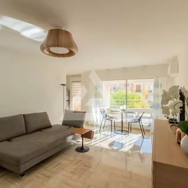 Location Appartement 2 pièces 55m² BEAUSOLEIL 06240 - Photo 1