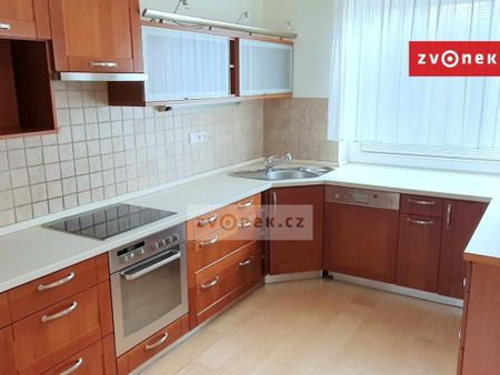 Pronájem domu 270 m2 - Fotografie 5