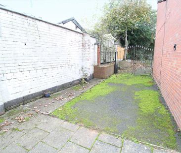 2 bedroom semi-detached house to rent - Photo 5