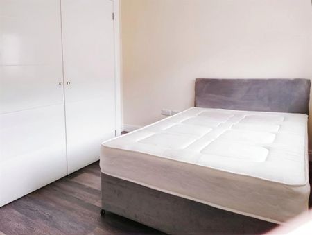 Wern Terrace, Port Tennant, SWANSEA - Photo 5