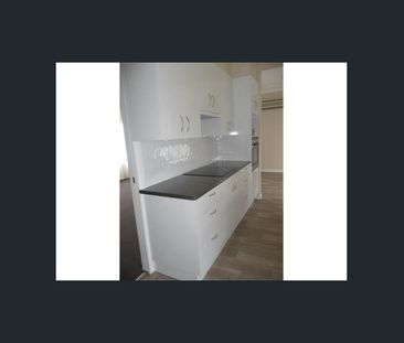 Beautiful Three Bedroom Home in Chatham - Photo 3