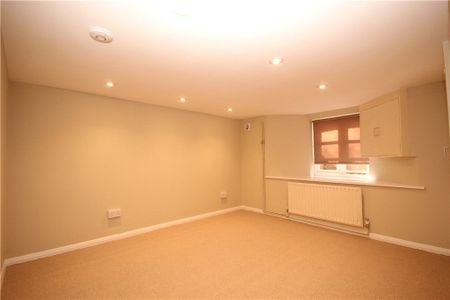 Oxford Terrace, Guildford, Surrey, GU1 3RJ - Photo 2
