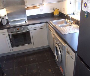 2 bedroom semi-detached house to rent - Photo 1