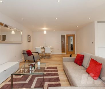 2 bedroom flat to rent - Photo 2