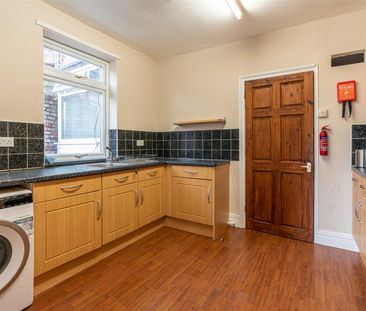 3 bed apartment to rent in Kenton Road, Newcastle Upon Tyne, NE3 - Photo 3