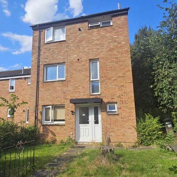 House share to rent - Photo 2