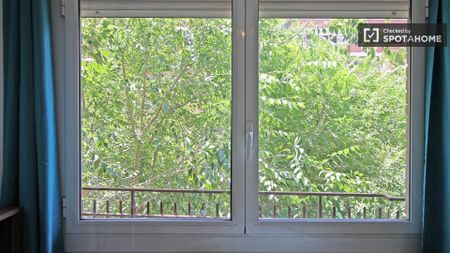 barcelona, Catalonia 08038 - Photo 2