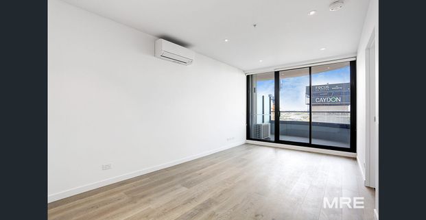 Spacious 1 bedroom apartment in the heart of Moonee Ponds - Photo 1