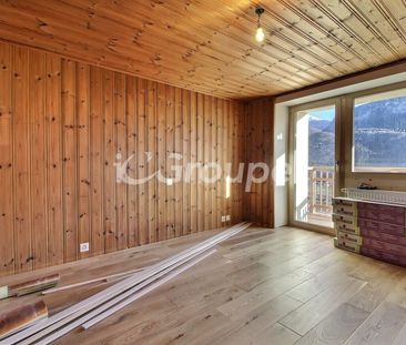 A sublime apartment for rent in Corin-de-la-Crête. - Photo 2