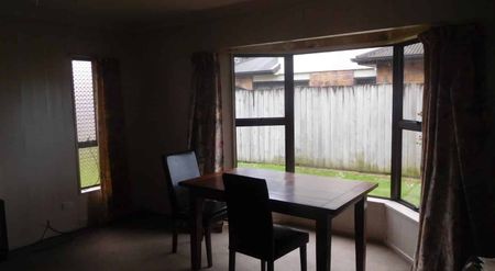 Handy & Quiet location - Photo 2