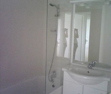 T3 AVEC TERRASSE ET PARKING - Photo 3