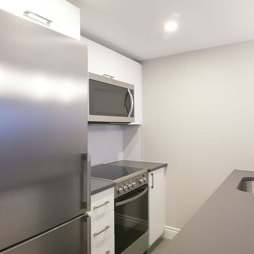 3460 Rue Durocher, Montréal, QC - Photo 1