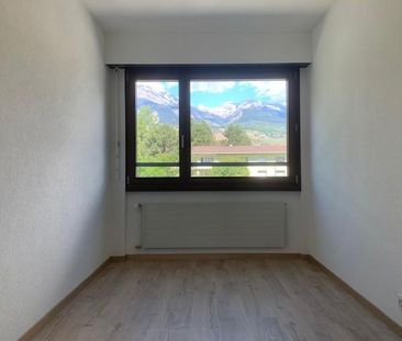 Appartement de 4 pièces partiellement rénové situé au 2ème étage av... - Photo 4