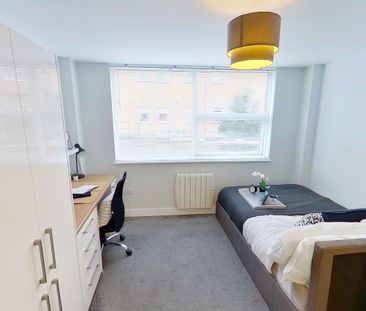 Flat 4, 10 Middle Street, NG9 1FX, NOTTINGHAM - Photo 2