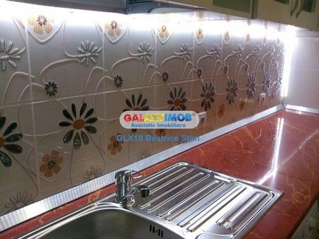 Apartament 3 camere Piata Amzei 4/8 centrala proprie nemobilat - Fotografie 2